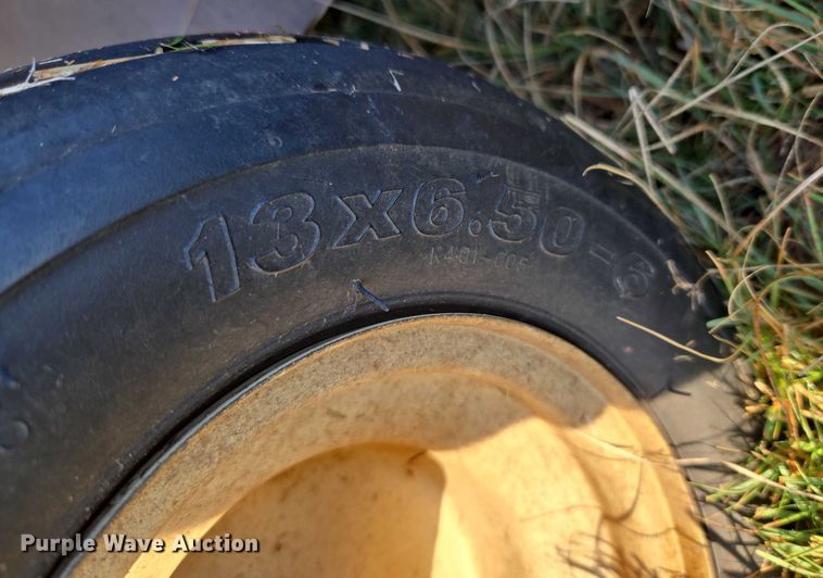 image for item EU3567 2022 Grasshopper 225VG4 lawn mower