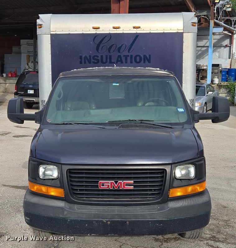 image for item EV1552 2012 GMC Magnavan box truck