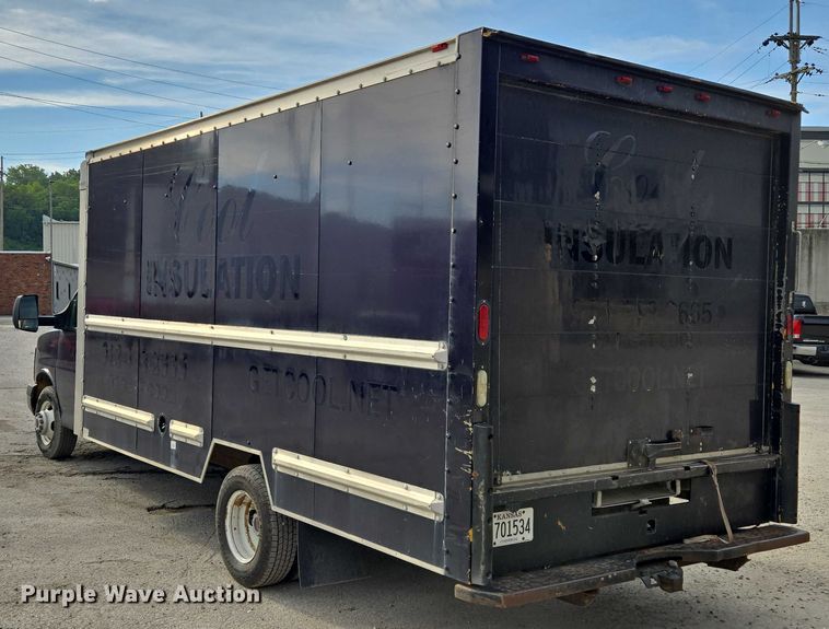 image for item EV1552 2012 GMC Magnavan box truck