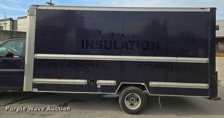 image for item EV1552 2012 GMC Magnavan box truck