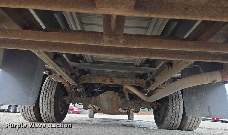 image for item EV1552 2012 GMC Magnavan box truck