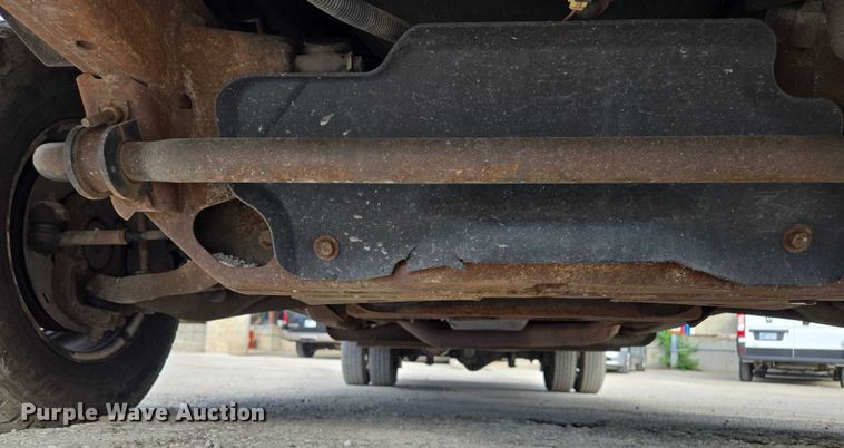 image for item EV1552 2012 GMC Magnavan box truck