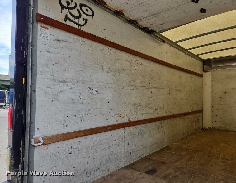 image for item EV1552 2012 GMC Magnavan box truck