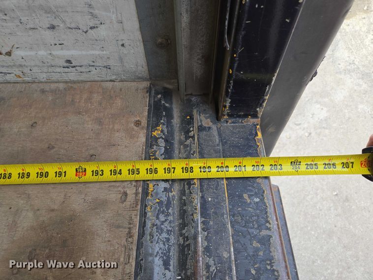 image for item EV1552 2012 GMC Magnavan box truck