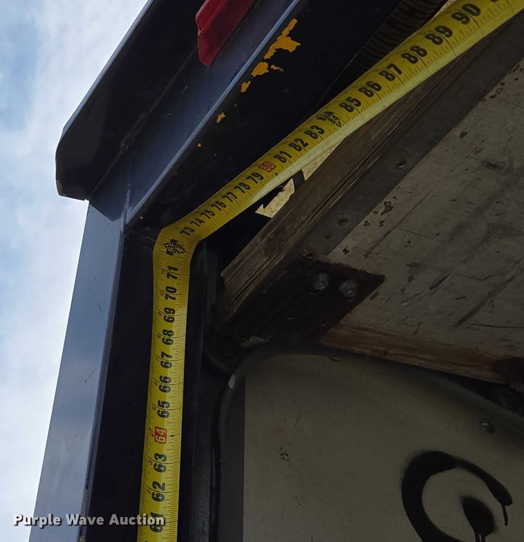 image for item EV1552 2012 GMC Magnavan box truck