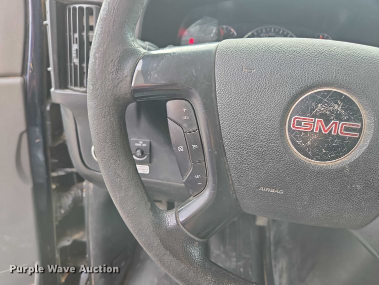 image for item EV1552 2012 GMC Magnavan box truck