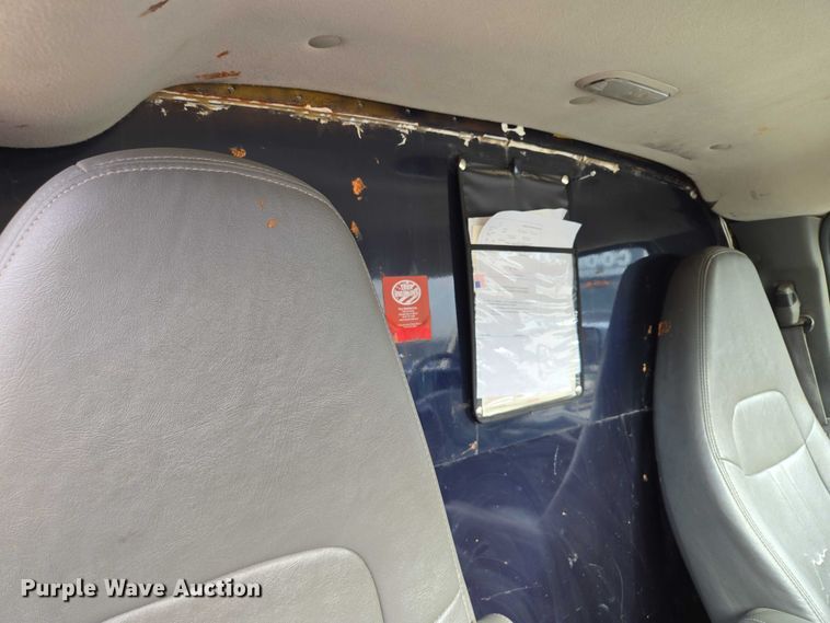 image for item EV1552 2012 GMC Magnavan box truck