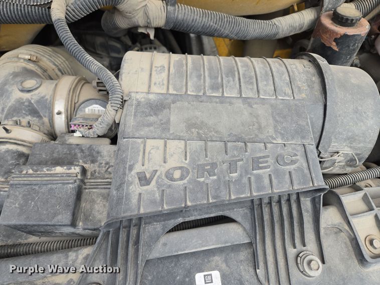 image for item EV1552 2012 GMC Magnavan box truck