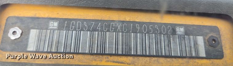 image for item EV1552 2012 GMC Magnavan box truck