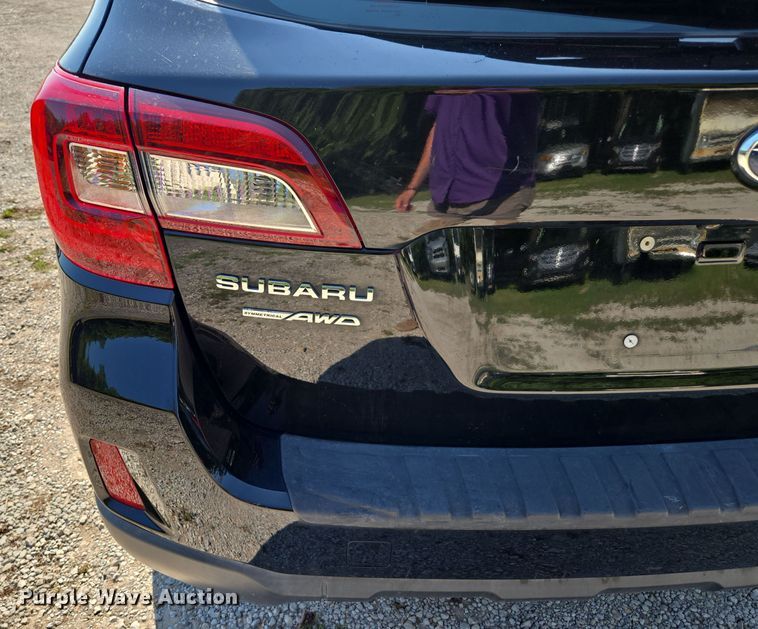 image for item EV1564 2015 Subaru Outback SUV