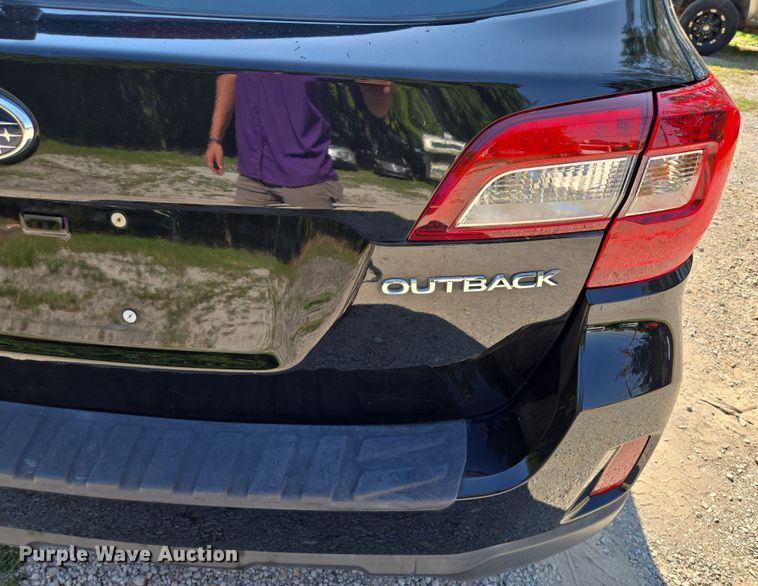 image for item EV1564 2015 Subaru Outback SUV