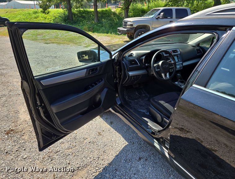 image for item EV1564 2015 Subaru Outback SUV