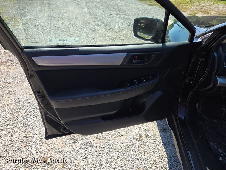 image for item EV1564 2015 Subaru Outback SUV