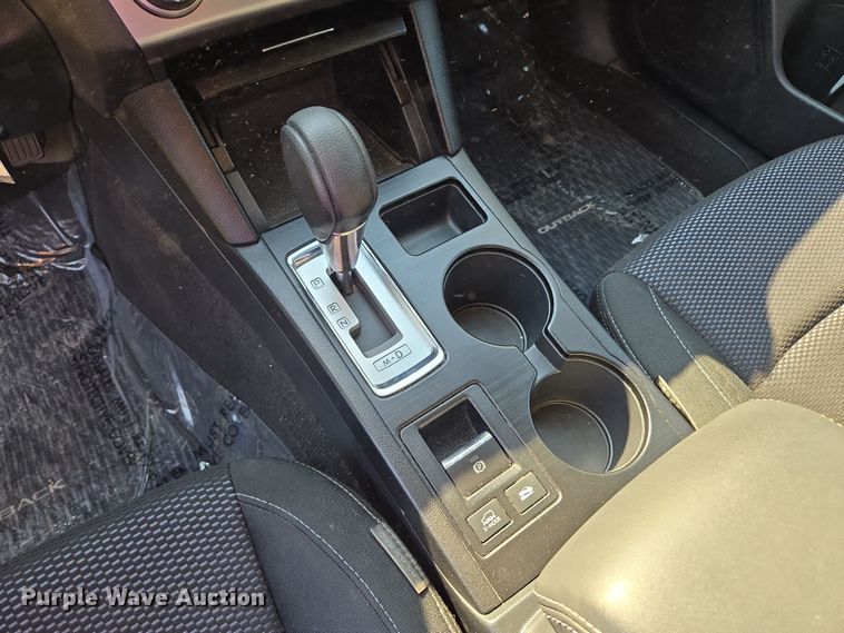 image for item EV1564 2015 Subaru Outback SUV