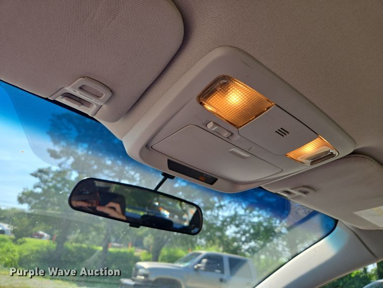 image for item EV1564 2015 Subaru Outback SUV