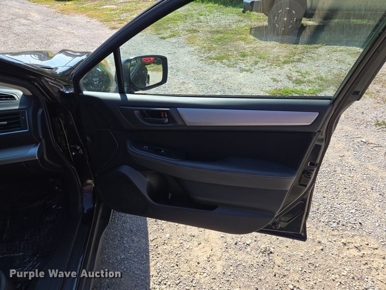 image for item EV1564 2015 Subaru Outback SUV