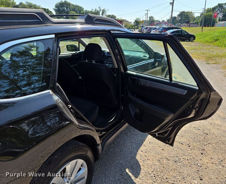 image for item EV1564 2015 Subaru Outback SUV