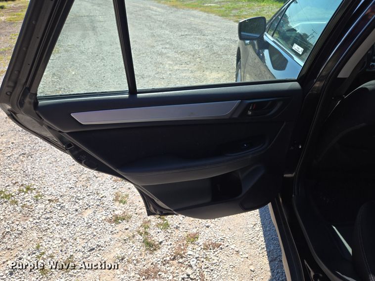 image for item EV1564 2015 Subaru Outback SUV