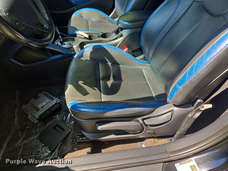 image for item EV1567 2014 Hyundai Veloster Turbo 