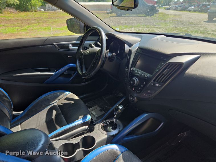 image for item EV1567 2014 Hyundai Veloster Turbo 