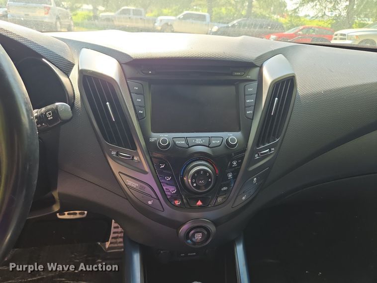 image for item EV1567 2014 Hyundai Veloster Turbo 