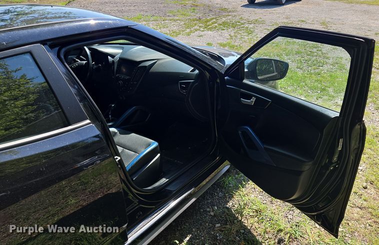 image for item EV1567 2014 Hyundai Veloster Turbo 