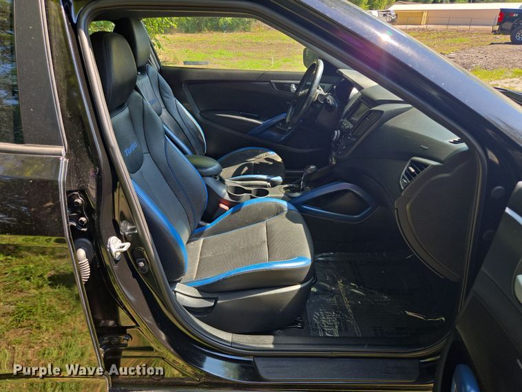 image for item EV1567 2014 Hyundai Veloster Turbo 