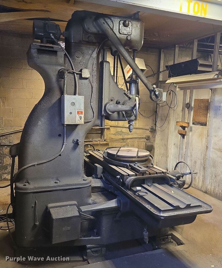 image for item EV1569 Pratt & Whitney M-1695 jig borer 