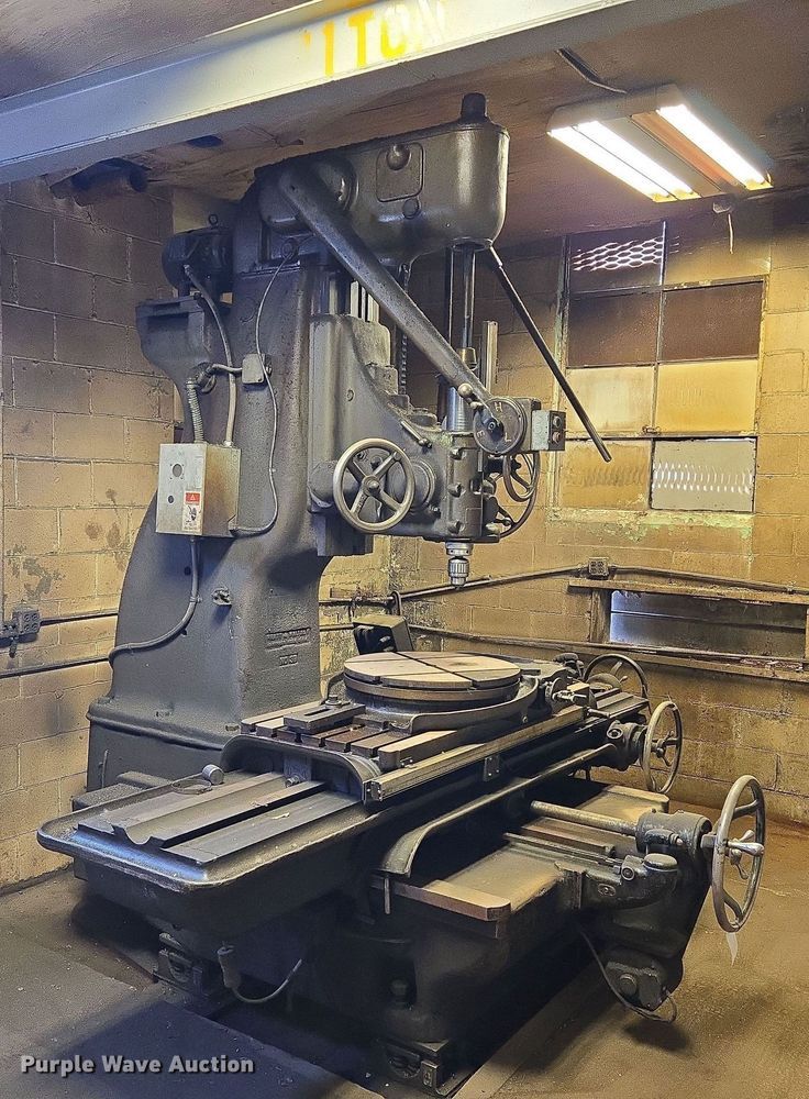 image for item EV1569 Pratt & Whitney M-1695 jig borer 