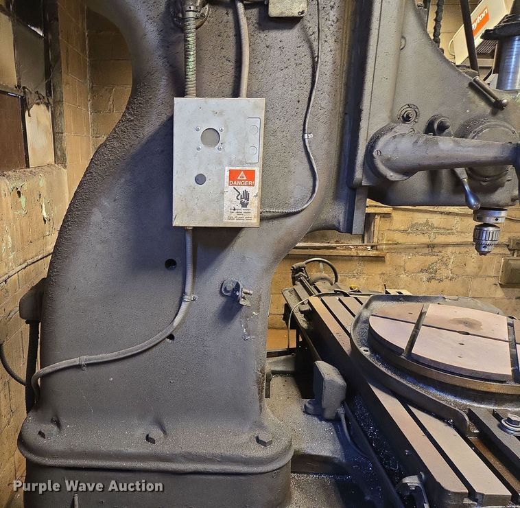 image for item EV1569 Pratt & Whitney M-1695 jig borer 