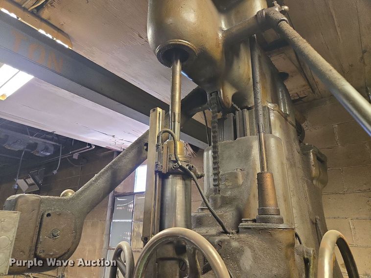 image for item EV1569 Pratt & Whitney M-1695 jig borer 