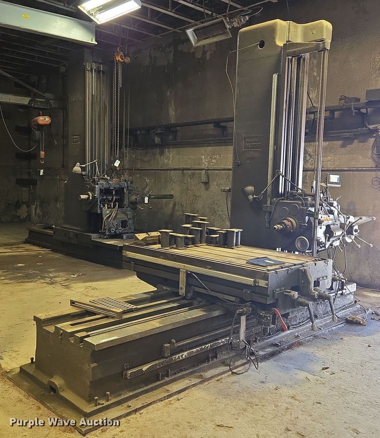 image for item EV1571 Cincinnati Gilbert milling machine