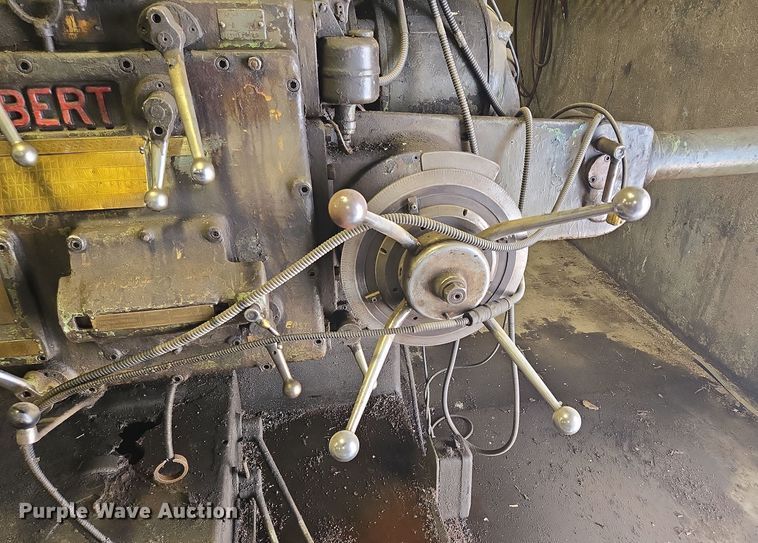 image for item EV1571 Cincinnati Gilbert milling machine