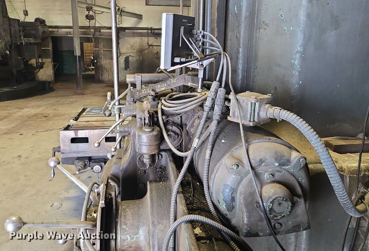 image for item EV1571 Cincinnati Gilbert milling machine