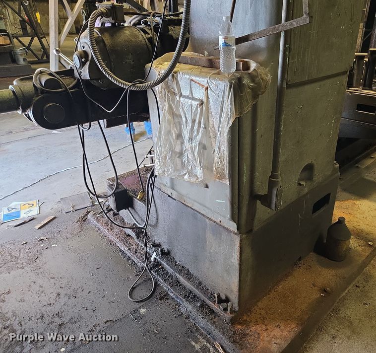 image for item EV1571 Cincinnati Gilbert milling machine