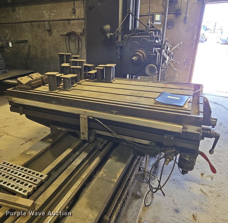 image for item EV1571 Cincinnati Gilbert milling machine