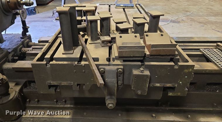 image for item EV1571 Cincinnati Gilbert milling machine