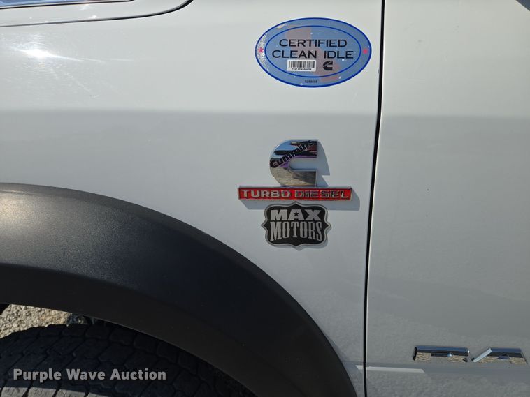 image for item EV1572 2021 Dodge Ram 5500 flatbed truck