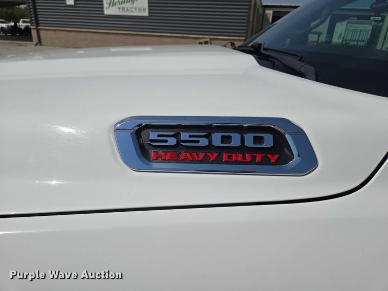 image for item EV1572 2021 Dodge Ram 5500 flatbed truck