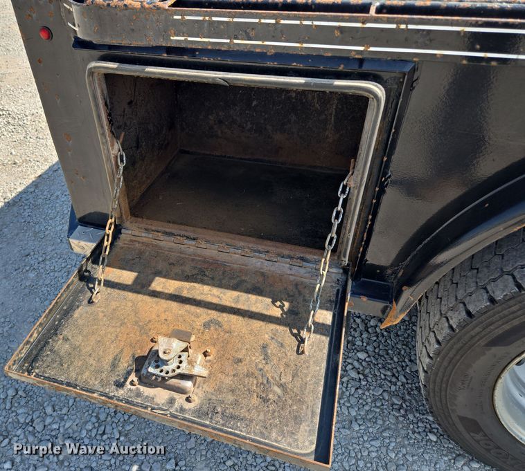 image for item EV1572 2021 Dodge Ram 5500 flatbed truck