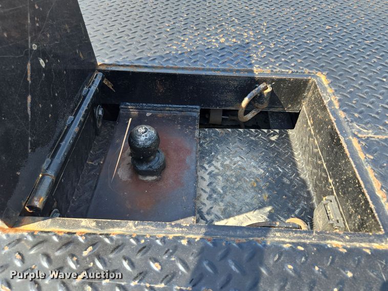 image for item EV1572 2021 Dodge Ram 5500 flatbed truck