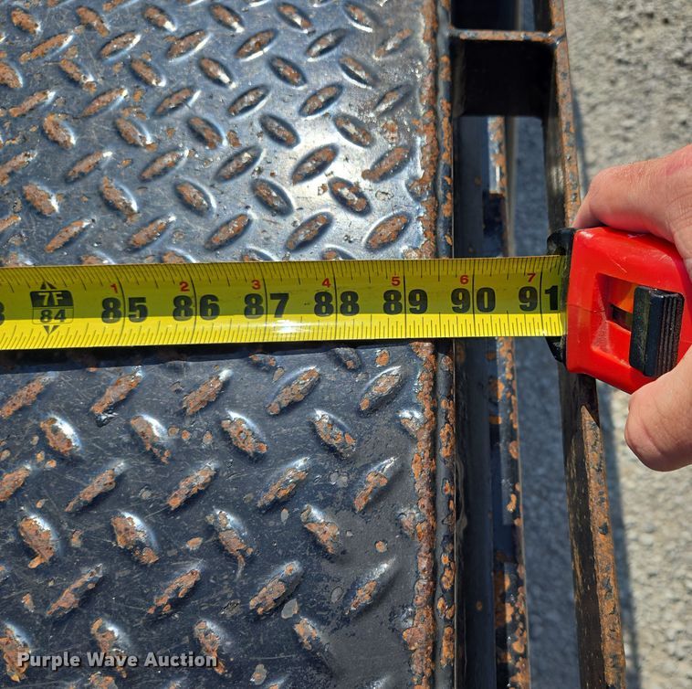 image for item EV1572 2021 Dodge Ram 5500 flatbed truck