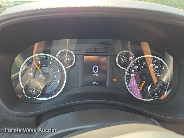 image for item EV1572 2021 Dodge Ram 5500 flatbed truck