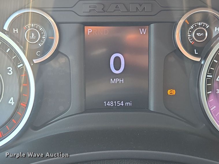 image for item EV1572 2021 Dodge Ram 5500 flatbed truck