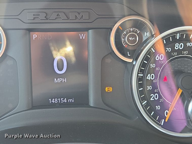 image for item EV1572 2021 Dodge Ram 5500 flatbed truck