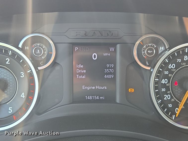 image for item EV1572 2021 Dodge Ram 5500 flatbed truck