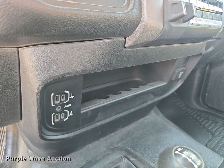 image for item EV1572 2021 Dodge Ram 5500 flatbed truck