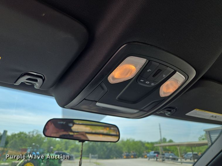 image for item EV1572 2021 Dodge Ram 5500 flatbed truck