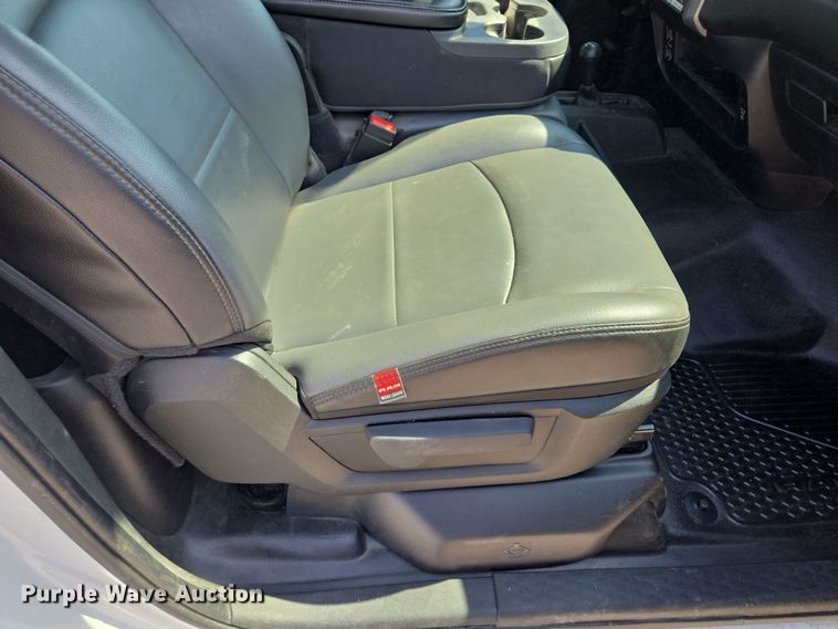 image for item EV1572 2021 Dodge Ram 5500 flatbed truck