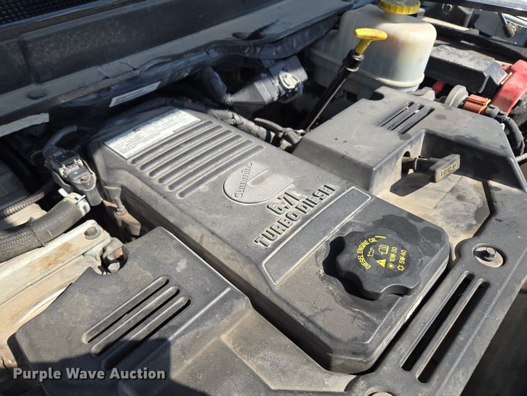 image for item EV1572 2021 Dodge Ram 5500 flatbed truck